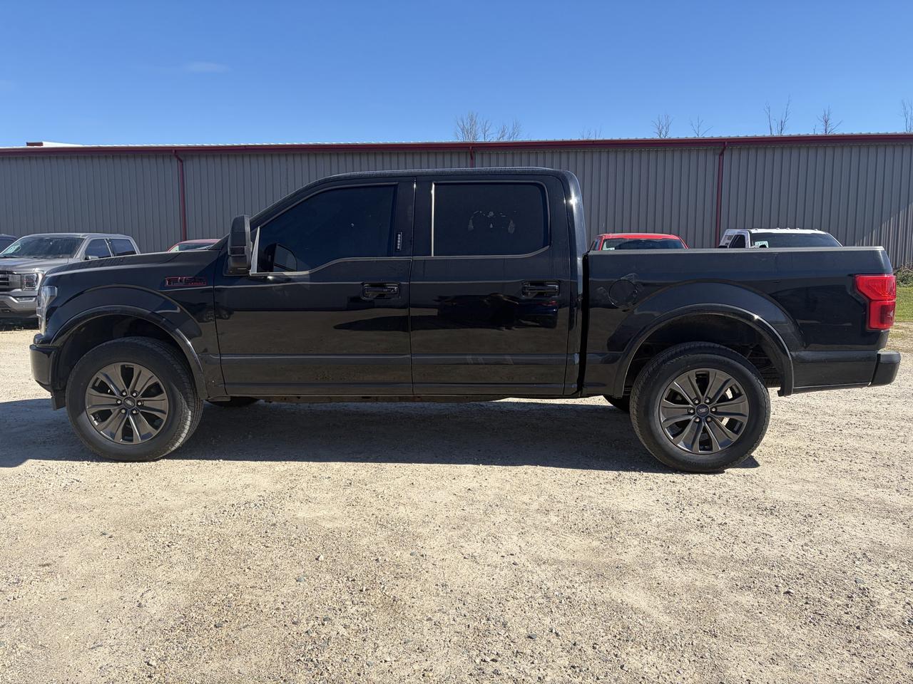 2018 Ford F-150 Lariat 4WD SuperCrew 5.5' Box Photo2