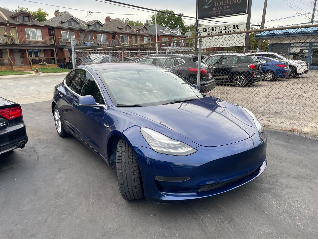 2018 Tesla Model 3 Long Range AWD *FRONT & REAR HEATED SEATS, SAFETY* Photo