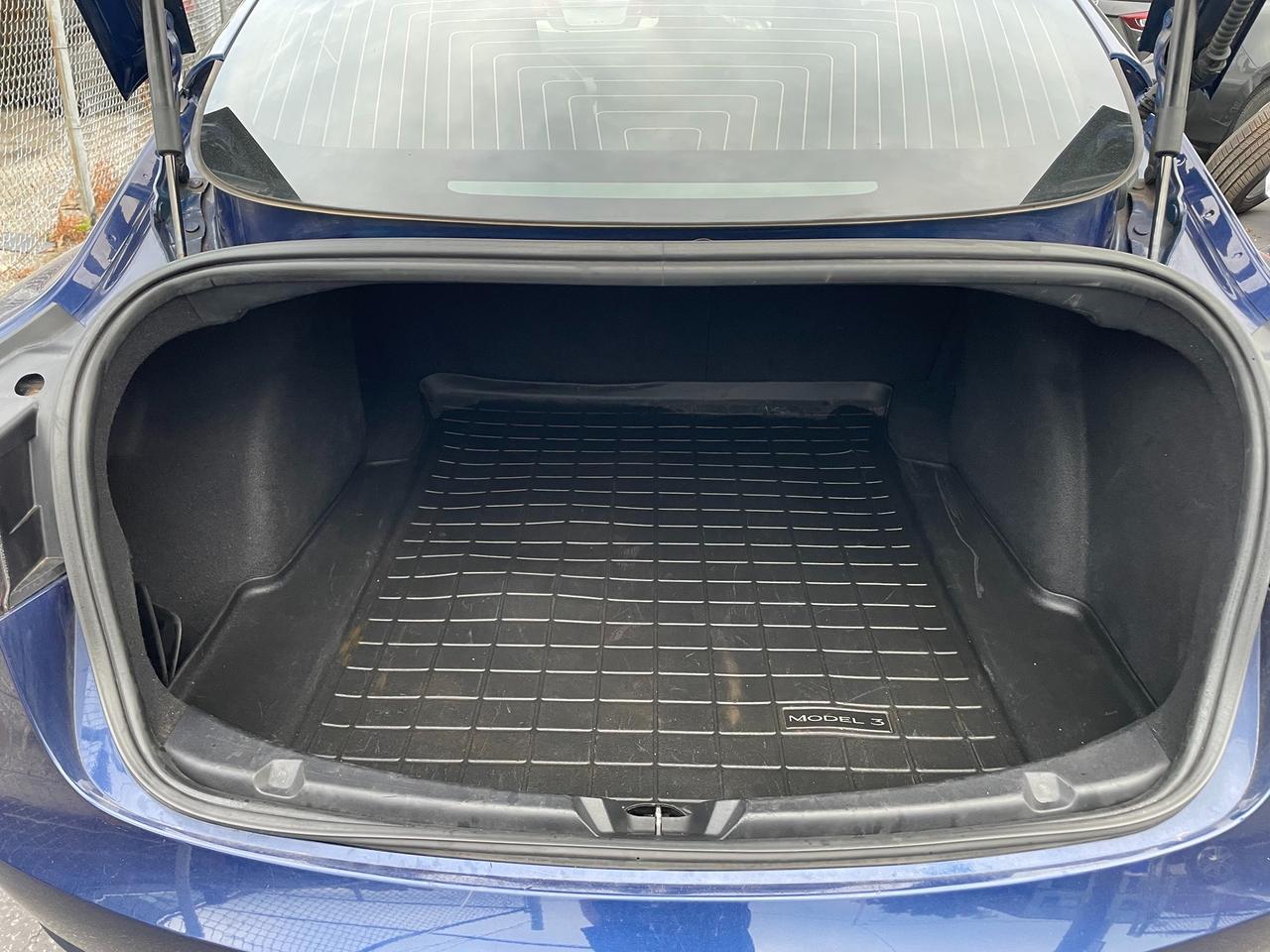 2018 Tesla Model 3 Long Range AWD *FRONT & REAR HEATED SEATS, SAFETY* Photo