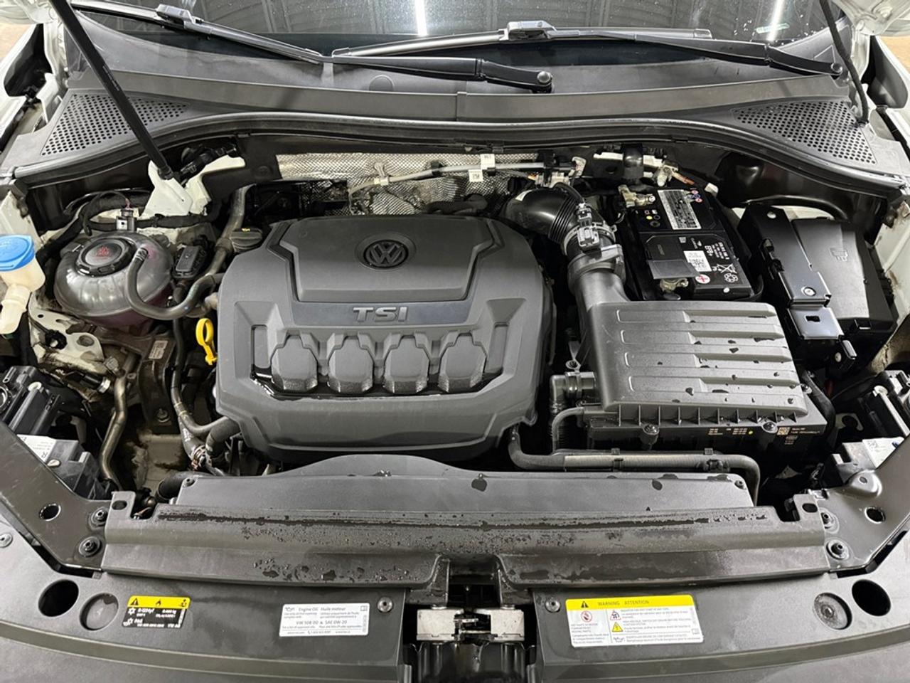 2023 Volkswagen Tiguan Comfortline R-Line Black Edition 4MOTION Photo