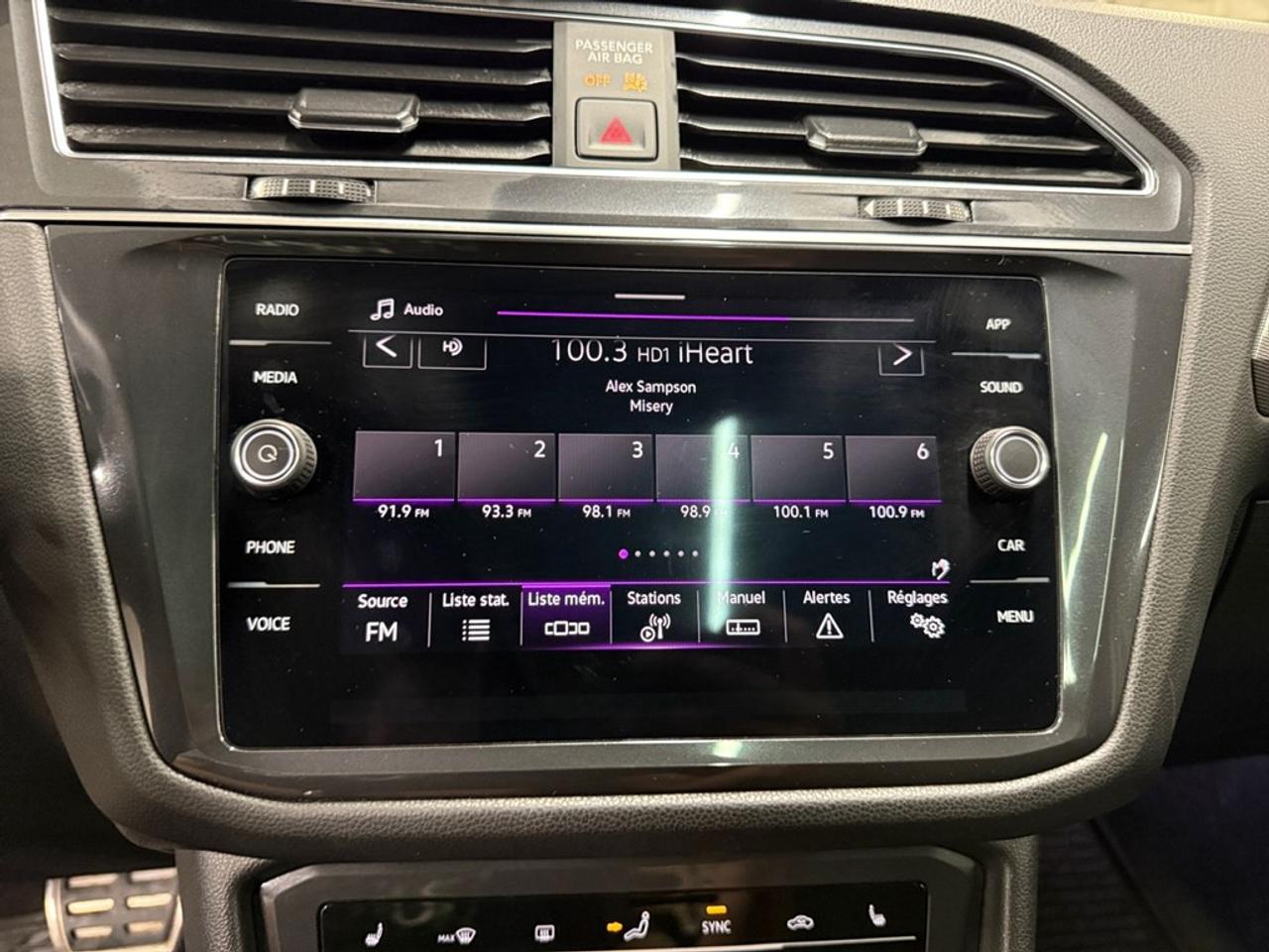 2023 Volkswagen Tiguan Comfortline R-Line Black Edition 4MOTION Photo