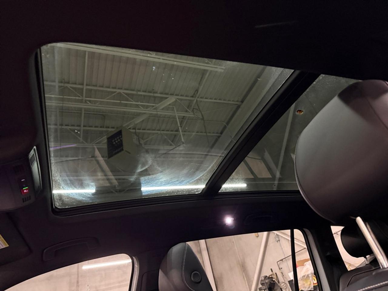 2023 Volkswagen Tiguan Comfortline R-Line Black Edition 4MOTION Photo