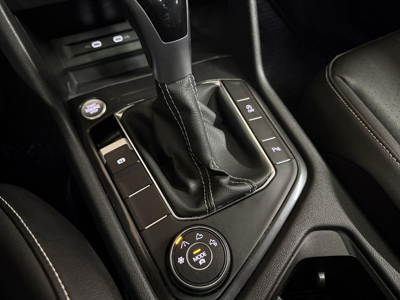 2023 Volkswagen Tiguan Comfortline R-Line Black Edition 4MOTION Photo