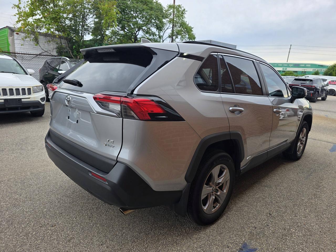 2025 Toyota RAV4 Hybrid LE AWD Photo