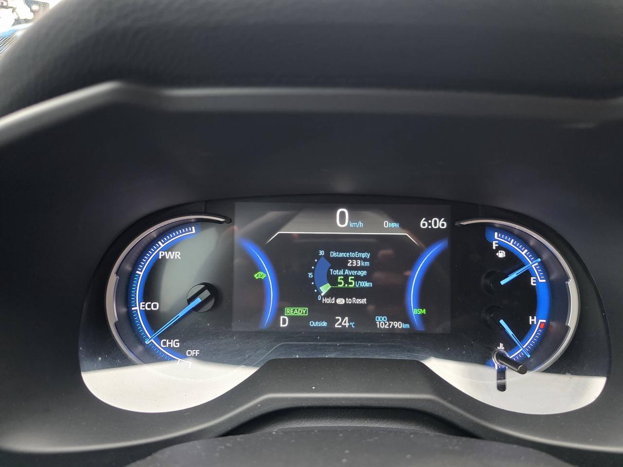 2025 Toyota RAV4 Hybrid LE AWD Photo