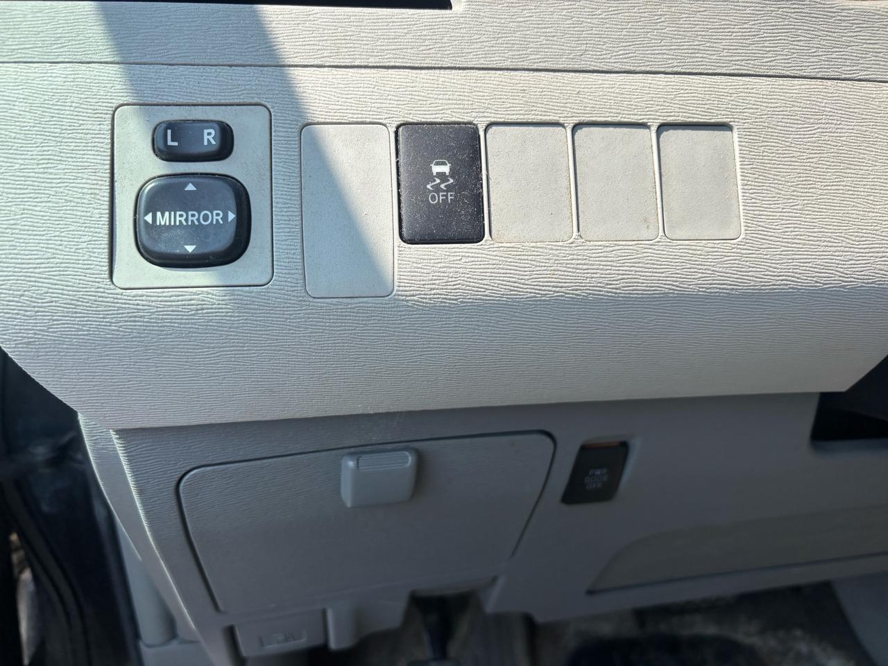 2013 Toyota Sienna 5dr V6 LE 7-Pass FWD Mobility Photo