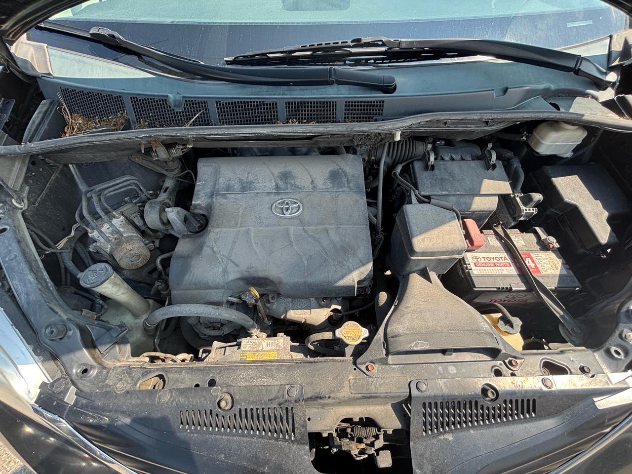 2013 Toyota Sienna 5dr V6 LE 7-Pass FWD Mobility Photo