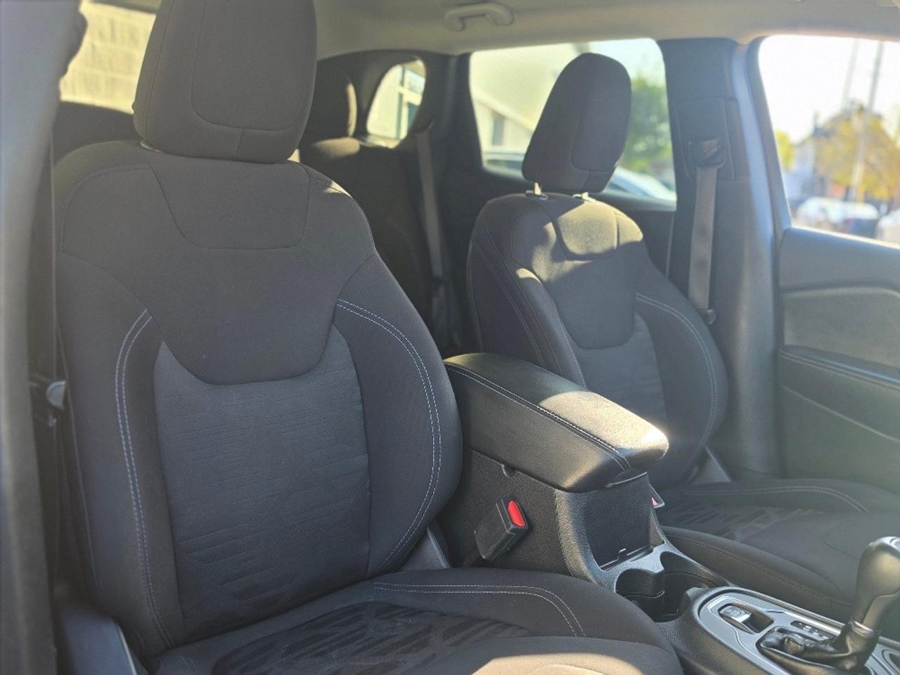 2019 Jeep Cherokee NORTH-CERTIFIED-HEATED SEAT-FINANCE AVAILABLE Photo