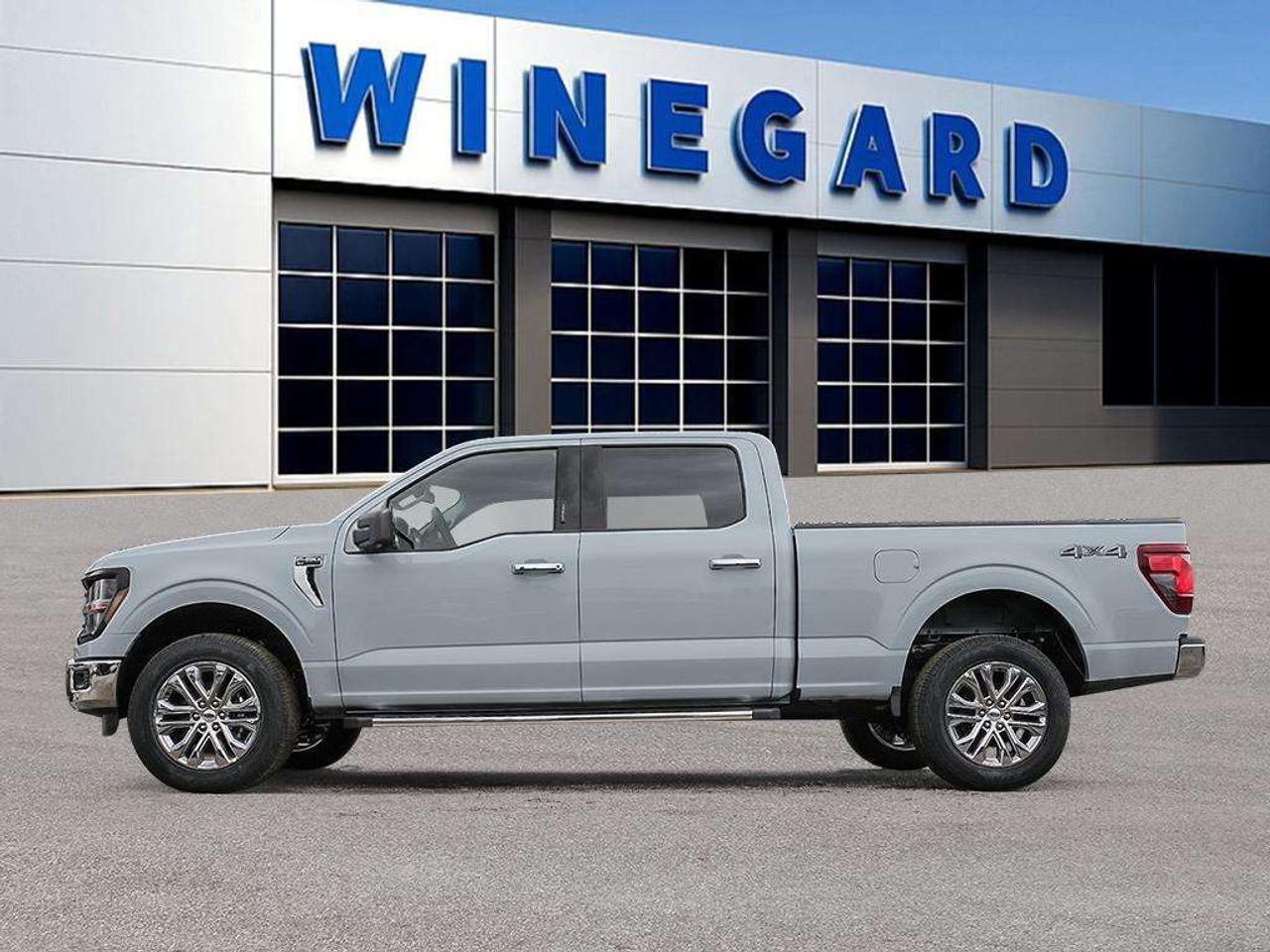 2026 Ford F-150 XLT 4WD SuperCrew 5.5' Box 302A Photo2