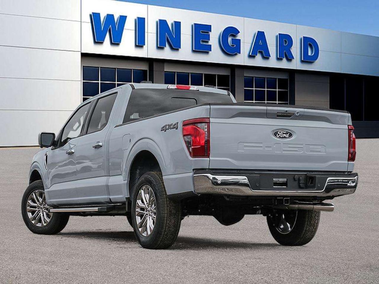 2026 Ford F-150 XLT 4WD SuperCrew 5.5' Box 302A Photo3