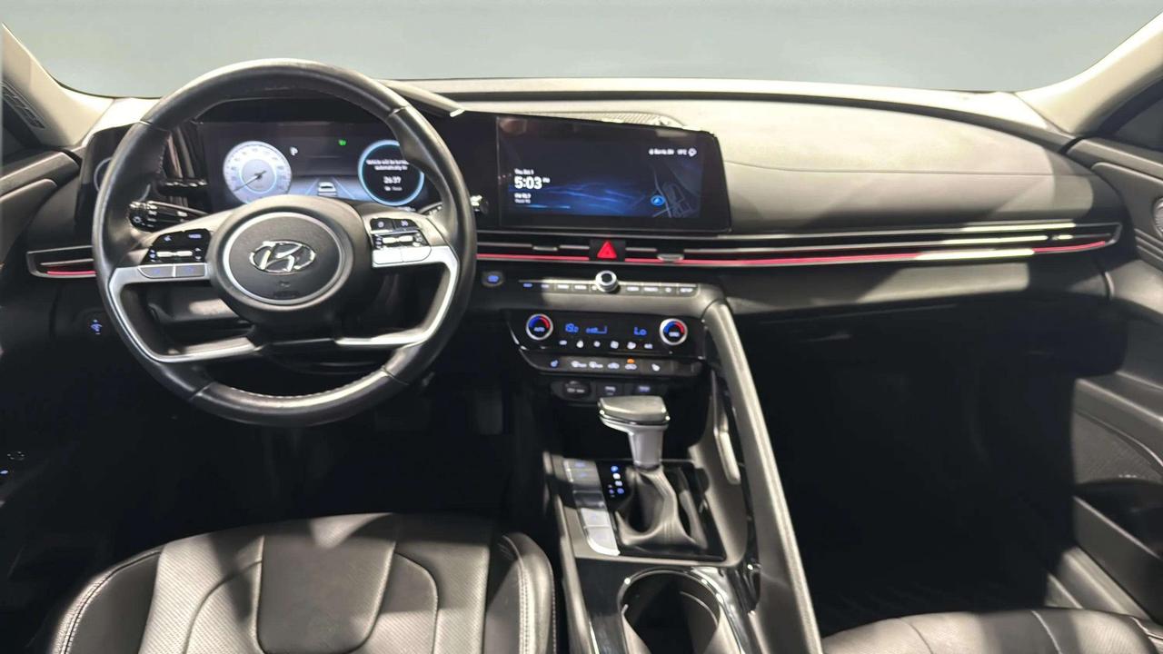 2023 Hyundai Elantra LUXURY| SUNROOF| NAVI| BLIND SPOT| CARPLAY Photo