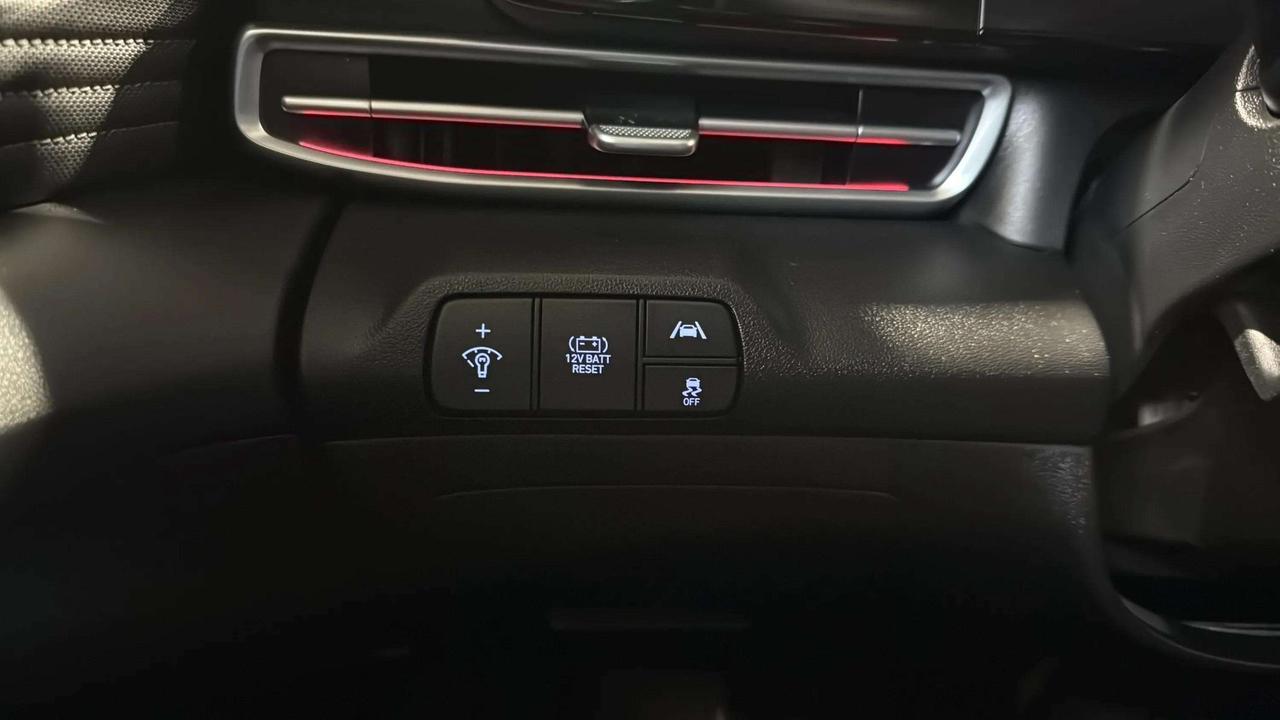 2023 Hyundai Elantra LUXURY| SUNROOF| NAVI| BLIND SPOT| CARPLAY Photo