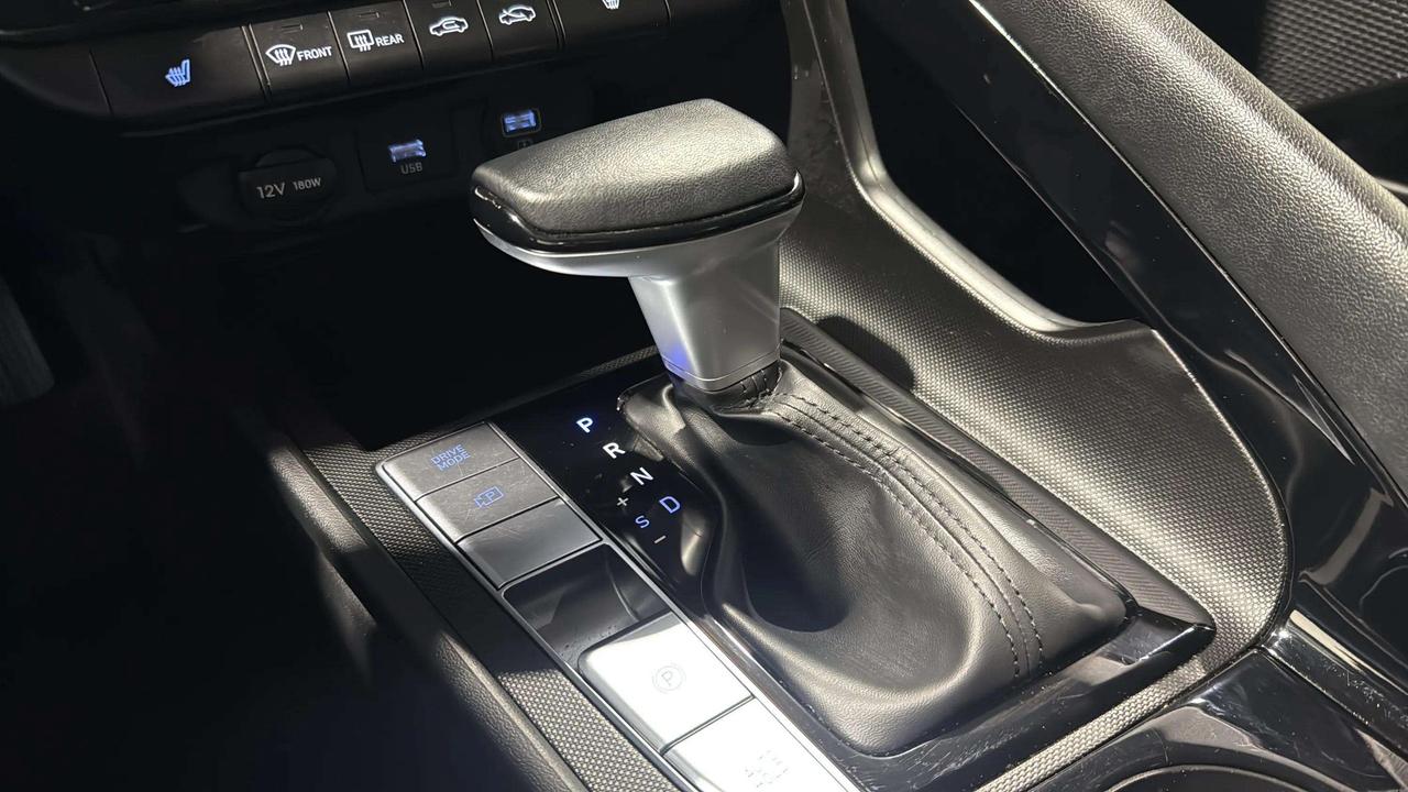 2023 Hyundai Elantra LUXURY| SUNROOF| NAVI| BLIND SPOT| CARPLAY Photo