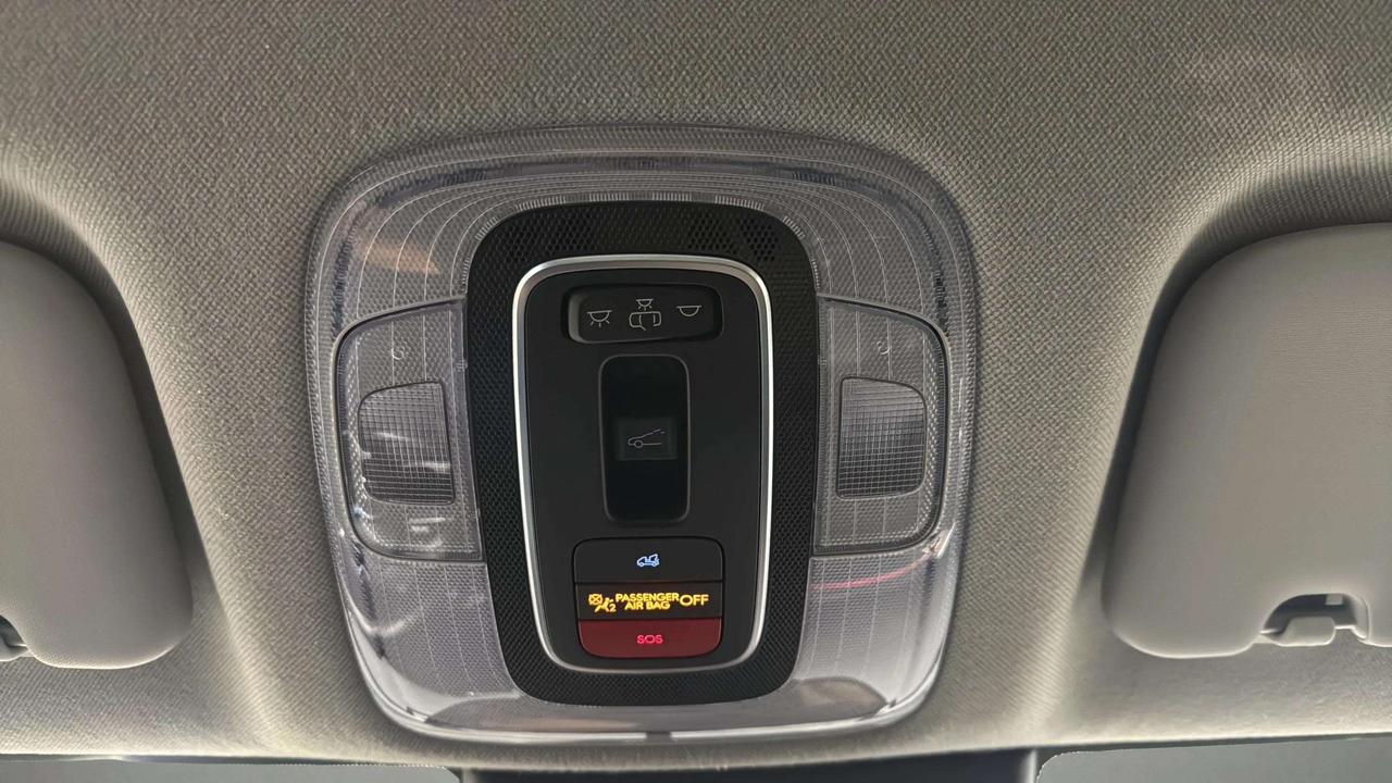 2023 Hyundai Elantra LUXURY| SUNROOF| NAVI| BLIND SPOT| CARPLAY Photo