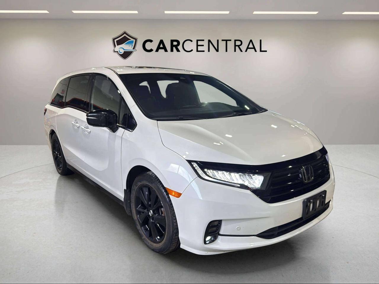 2024 Honda Odyssey BLACK EDITION| CLEAN CARFAX| DVD| SUNROOF| NAVI Photo