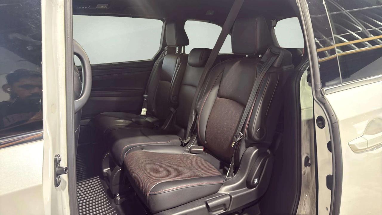 2024 Honda Odyssey BLACK EDITION| CLEAN CARFAX| DVD| SUNROOF| NAVI Photo