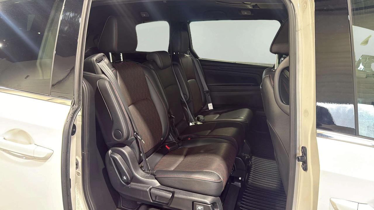 2024 Honda Odyssey BLACK EDITION| CLEAN CARFAX| DVD| SUNROOF| NAVI Photo
