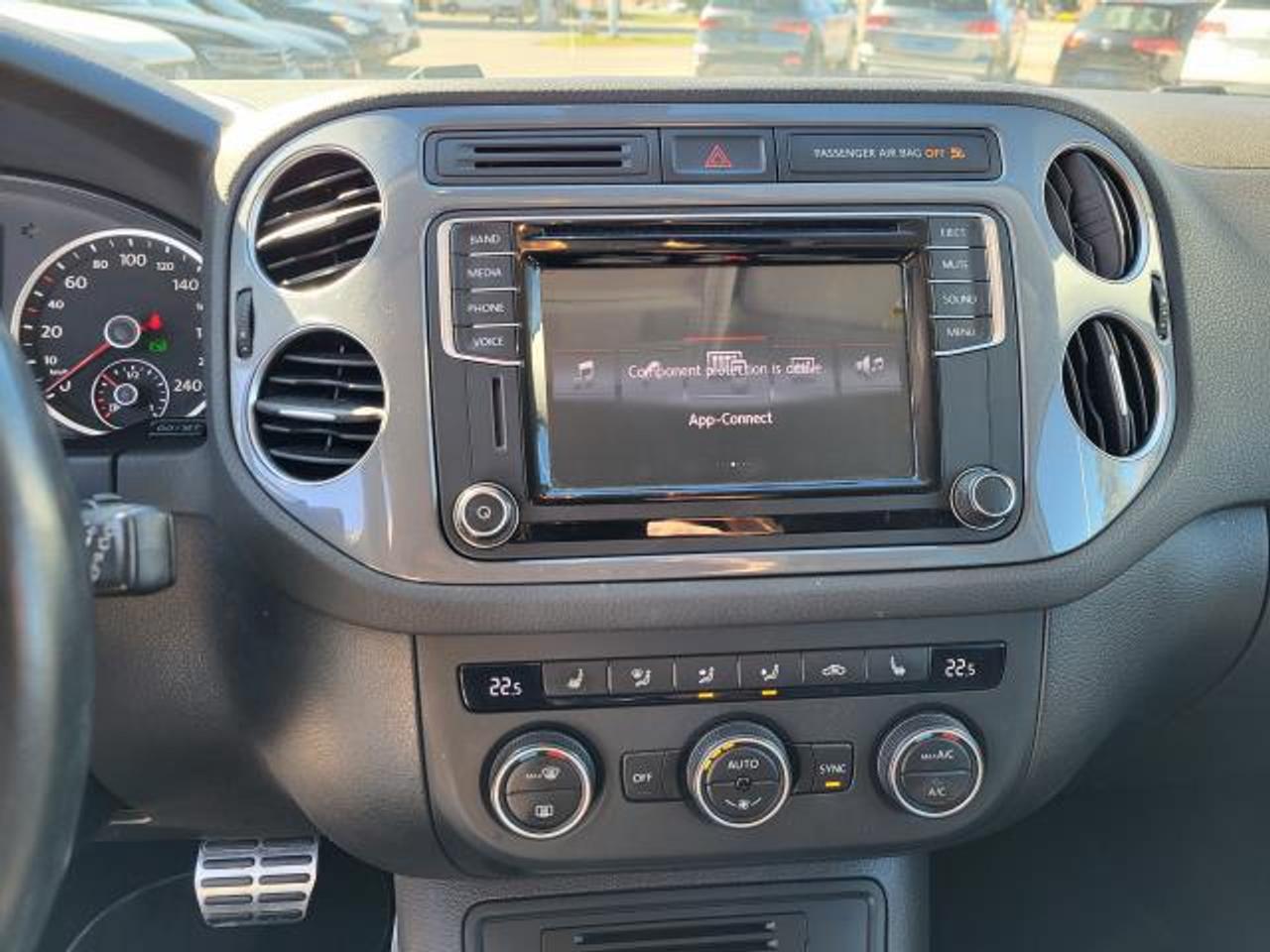 2017 Volkswagen Tiguan Wolfsburg Edition Photo