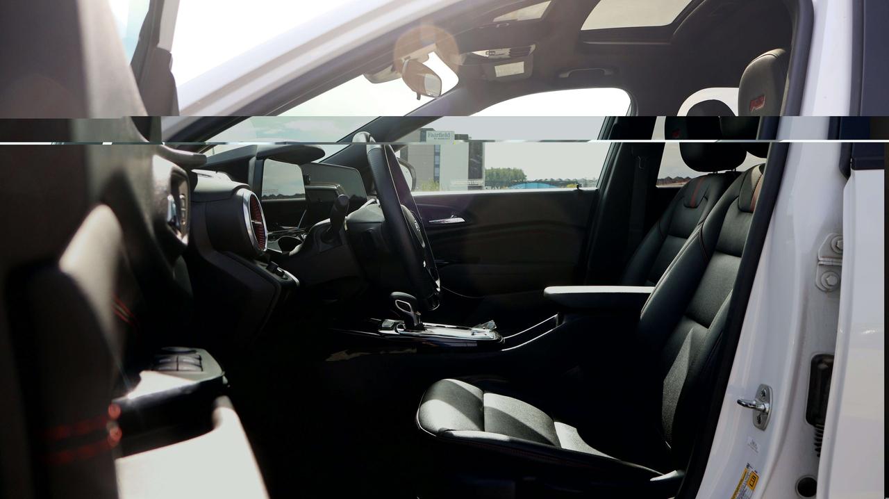 2025 Chevrolet Trax 2RS | Smart Device Integration Photo