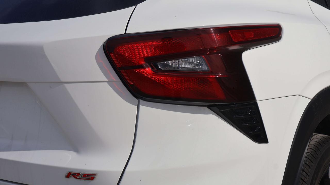 2025 Chevrolet Trax 2RS | Smart Device Integration Photo