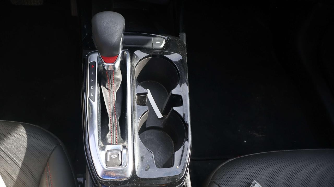 2025 Chevrolet Trax 2RS | Smart Device Integration Photo