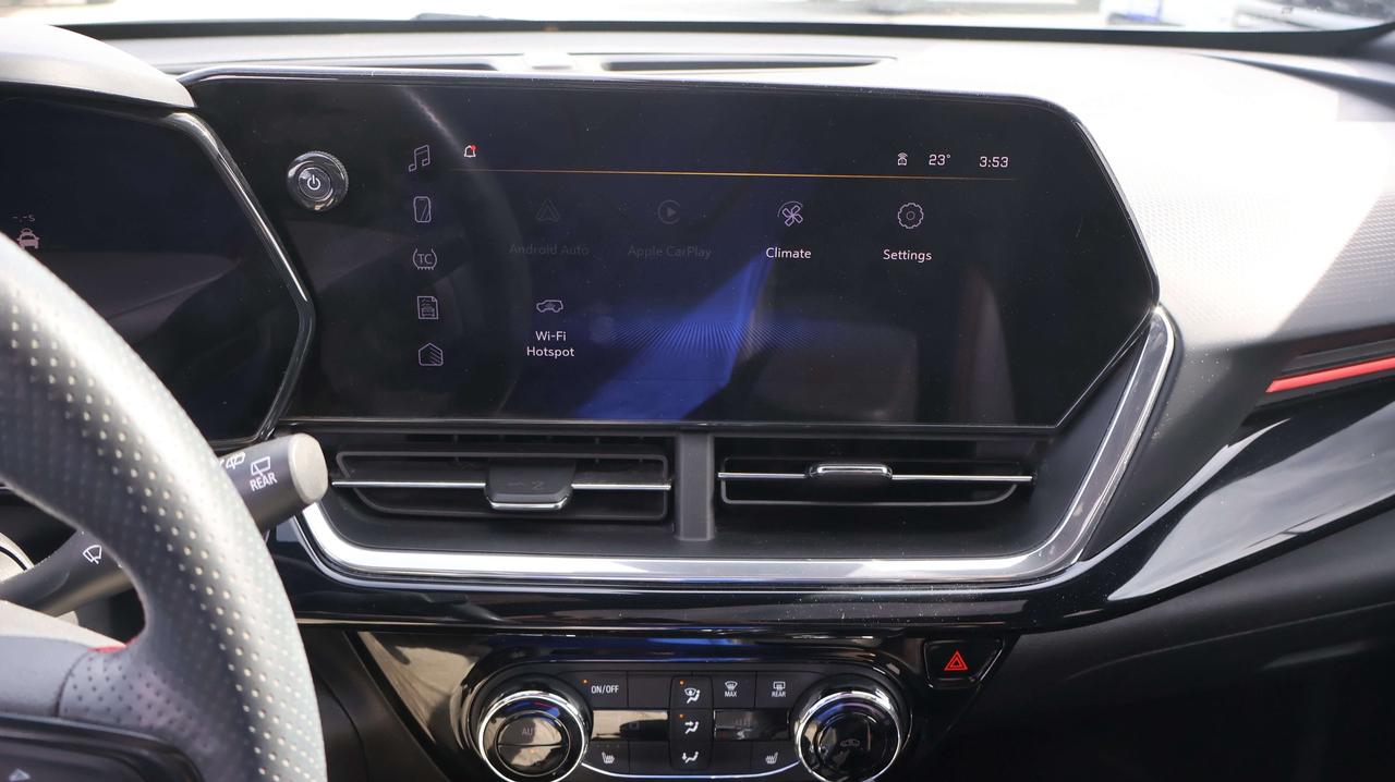 2025 Chevrolet Trax 2RS | Smart Device Integration Photo
