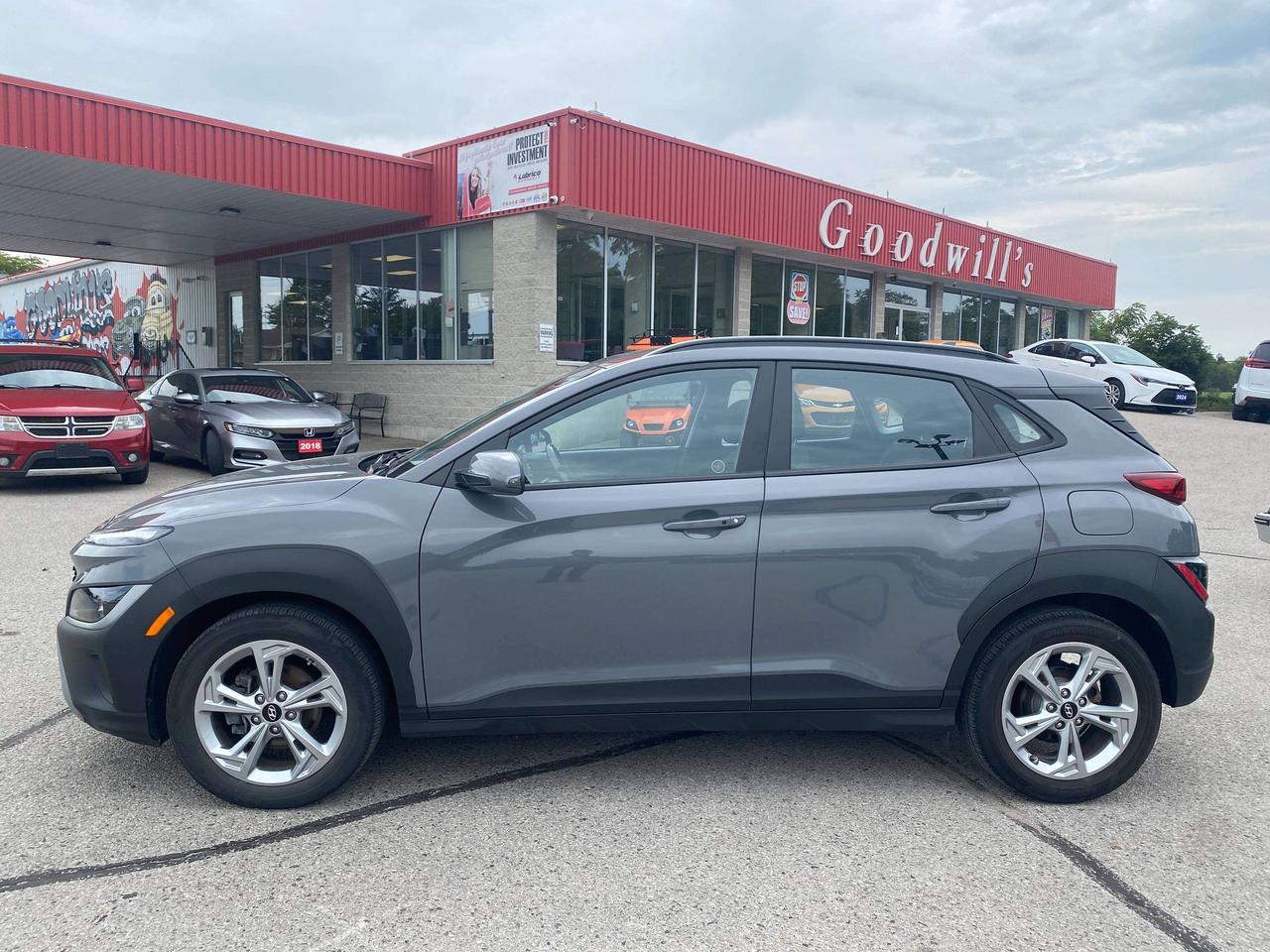 2023 Hyundai KONA PREFERRED, CLEAN CARFAX, HEATED SEATS & WHEEL! - Photo #5