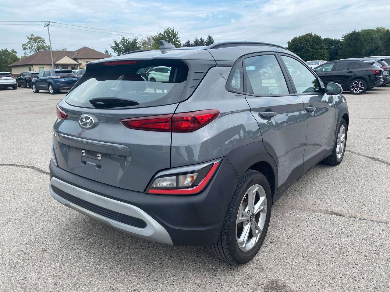 2023 Hyundai KONA PREFERRED, CLEAN CARFAX, HEATED SEATS & WHEEL! - Photo #8