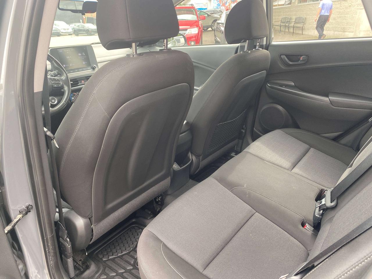 2023 Hyundai KONA PREFERRED, CLEAN CARFAX, HEATED SEATS & WHEEL! Photo