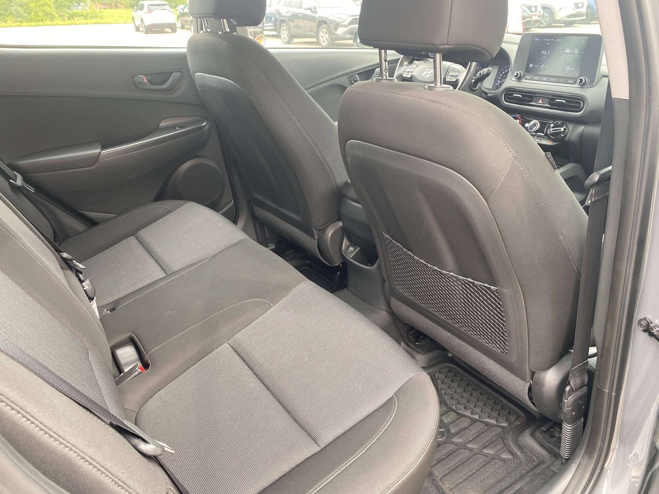 2023 Hyundai KONA PREFERRED, CLEAN CARFAX, HEATED SEATS & WHEEL! Photo