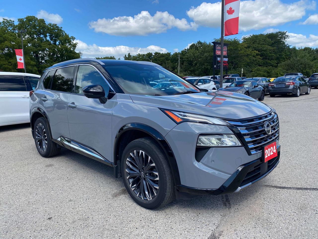2024 Nissan Rogue PLATINUM, CLEAN CARFAX, SUNROOF, REMOTE START! - Photo #2