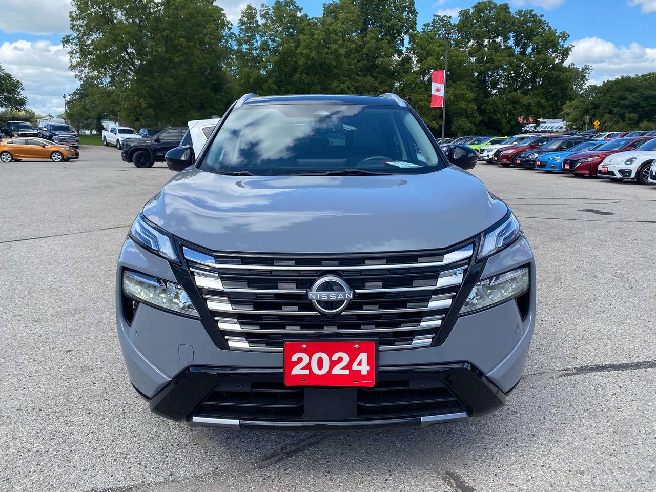 2024 Nissan Rogue PLATINUM, CLEAN CARFAX, SUNROOF, REMOTE START! - Photo #3