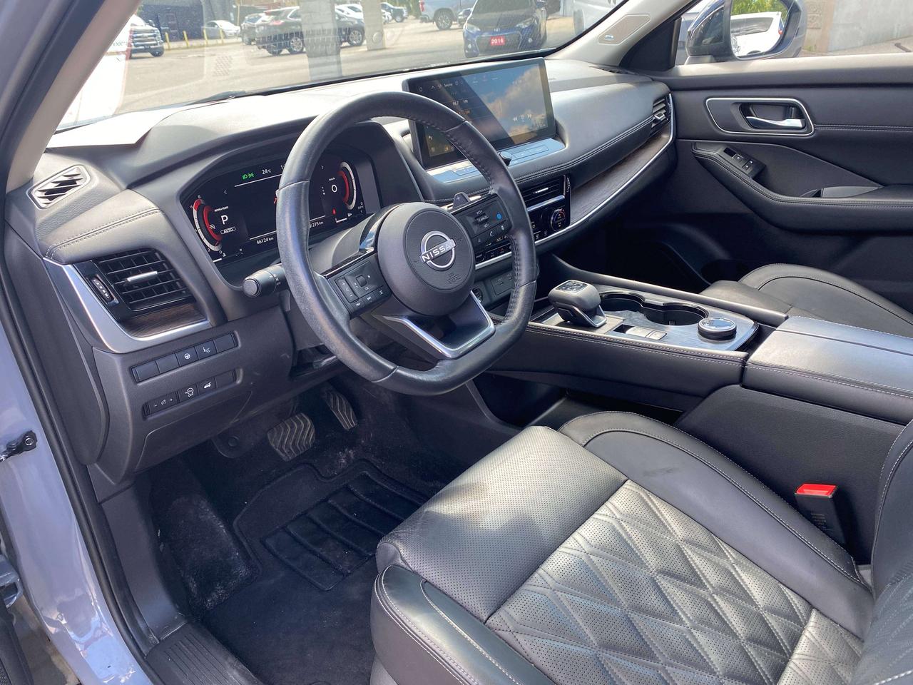 2024 Nissan Rogue PLATINUM, CLEAN CARFAX, SUNROOF, REMOTE START! - Photo #15