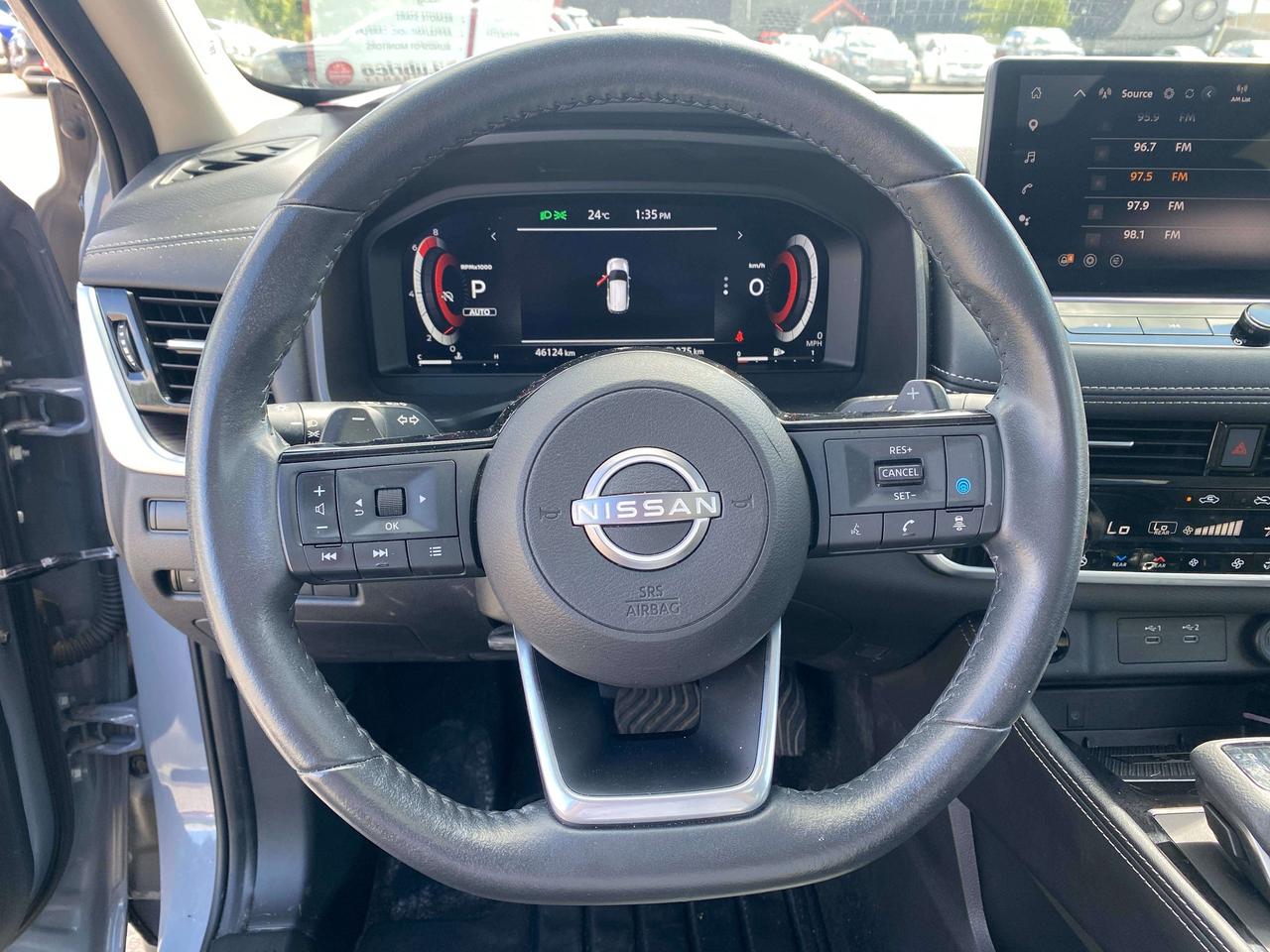 2024 Nissan Rogue PLATINUM, CLEAN CARFAX, SUNROOF, REMOTE START! - Photo #17