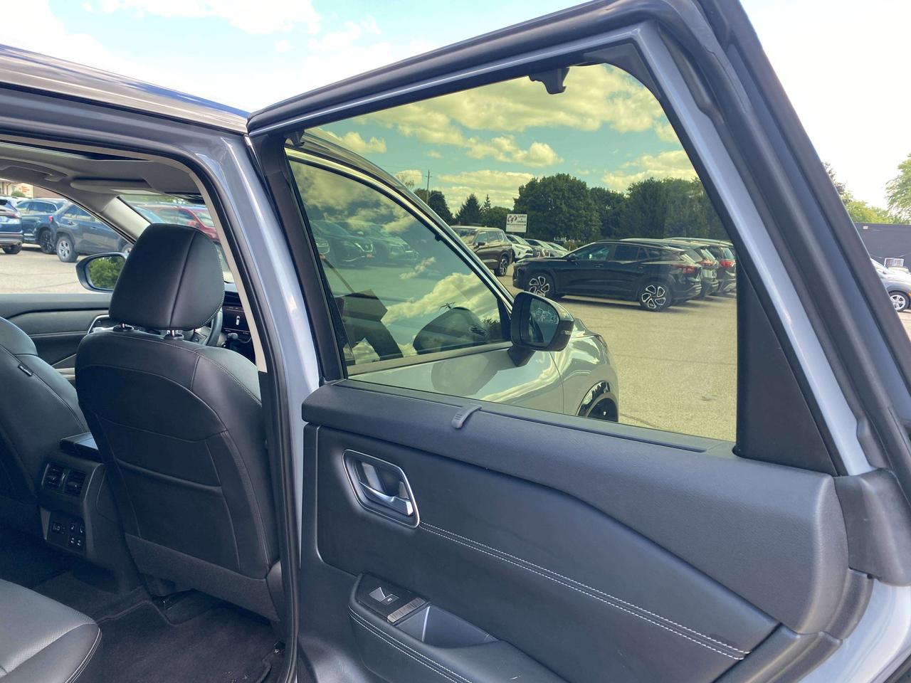 2024 Nissan Rogue PLATINUM, CLEAN CARFAX, SUNROOF, REMOTE START! - Photo #26