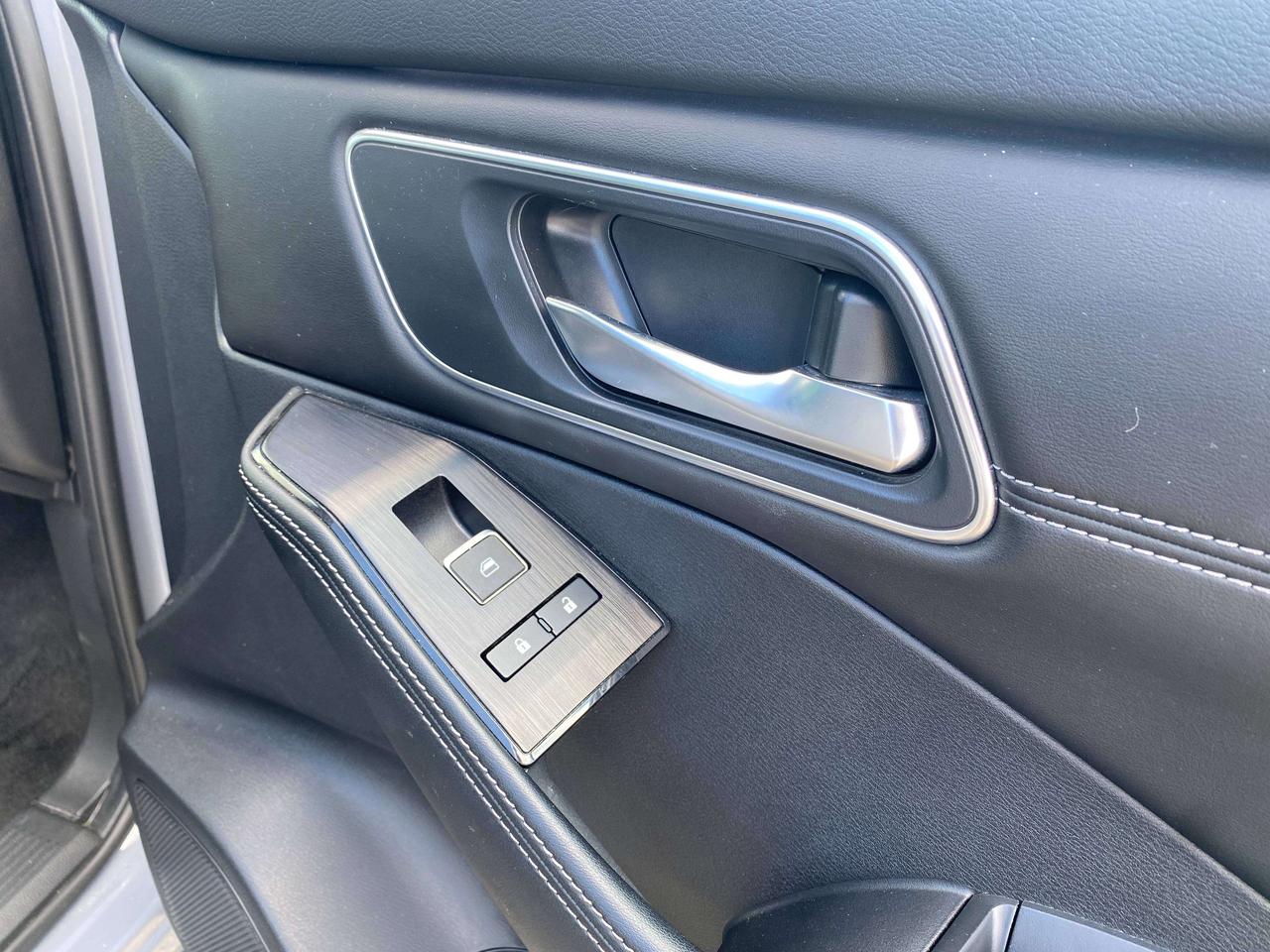 2024 Nissan Rogue PLATINUM, CLEAN CARFAX, SUNROOF, REMOTE START! - Photo #28