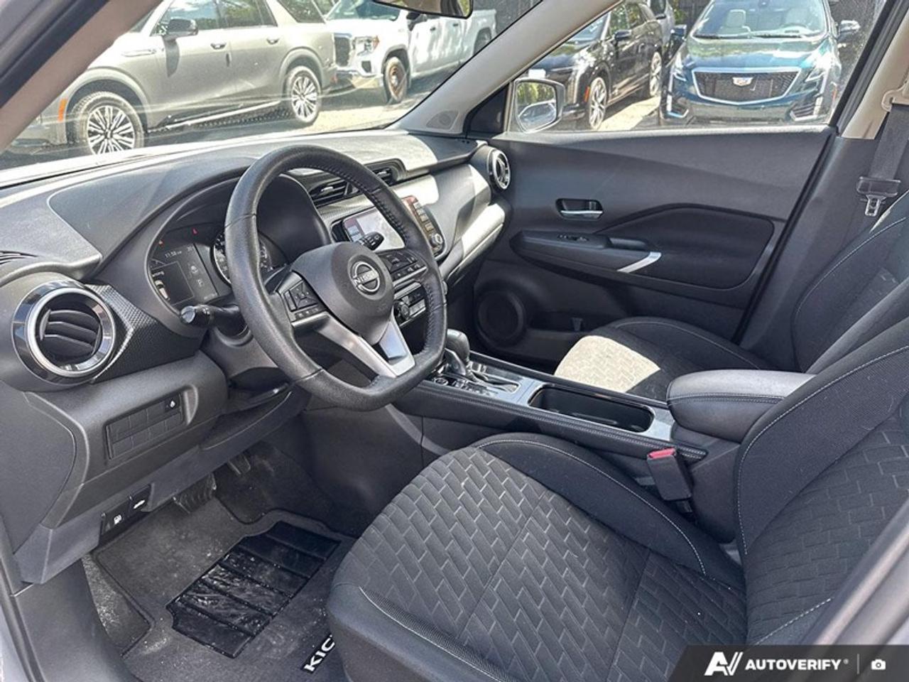 2022 Nissan Kicks SV   - Heated Seats - low mileage Photo