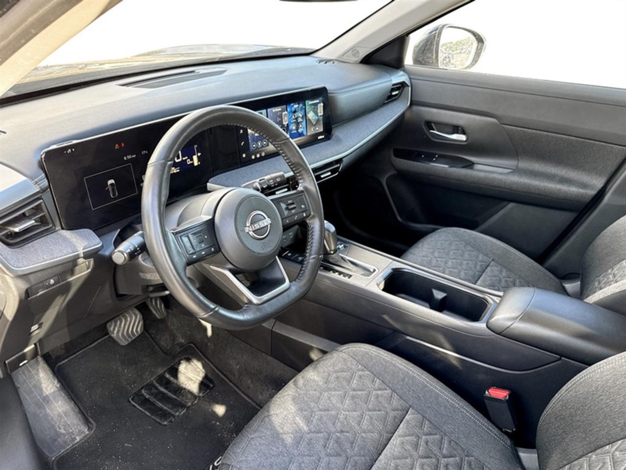 2026 Nissan Kicks SV  **APPLE CP - HEATED SW** Photo