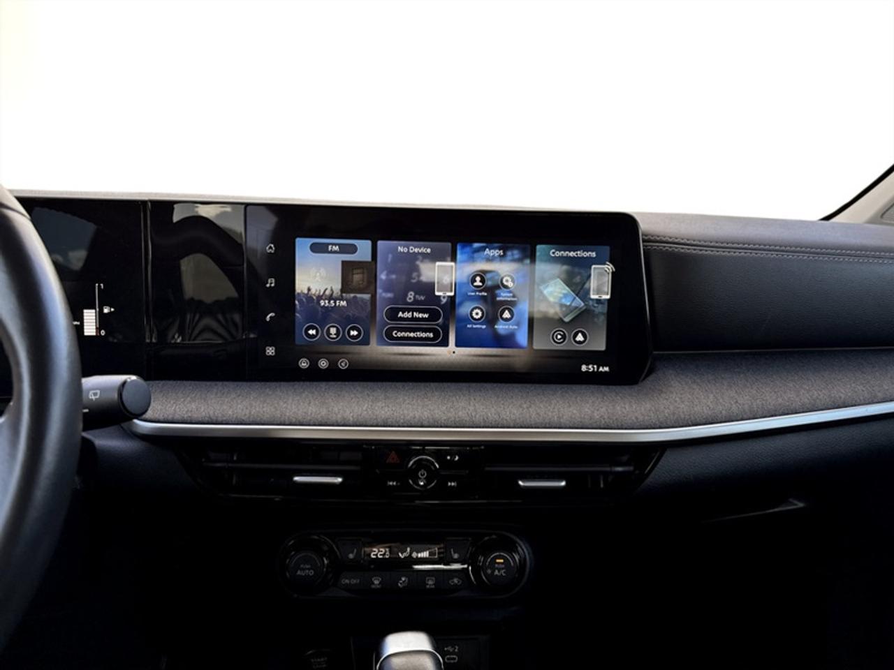 2026 Nissan Kicks SV  **APPLE CP - HEATED SW** Photo