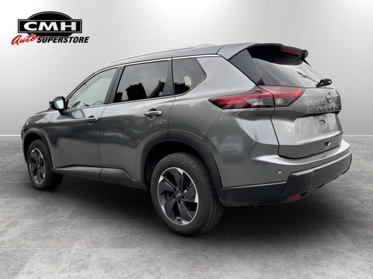 2024 Nissan Rogue SV Moonroof  **PANORAMIC SUNROOF** Photo3