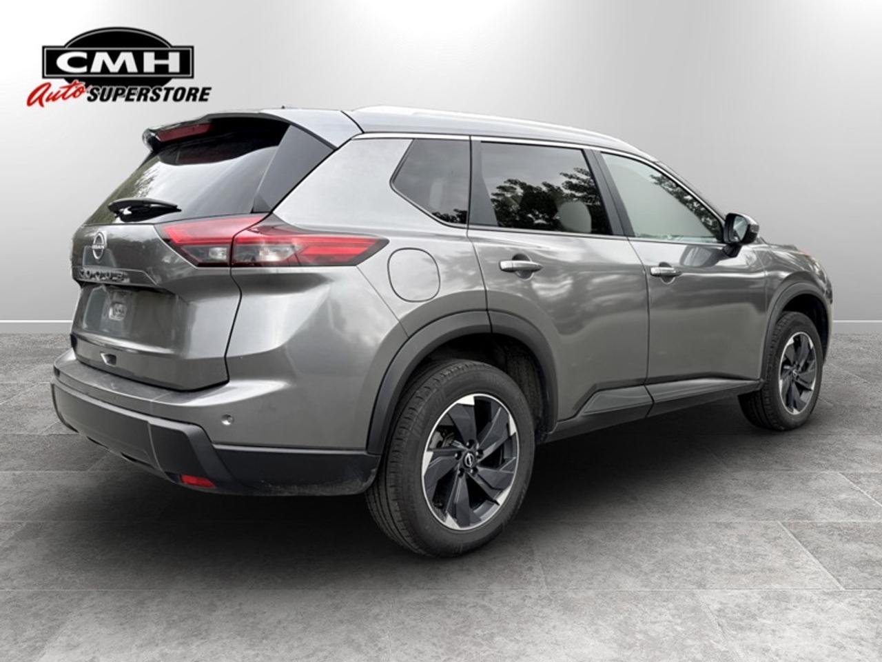 2024 Nissan Rogue SV Moonroof  **PANORAMIC SUNROOF** Photo
