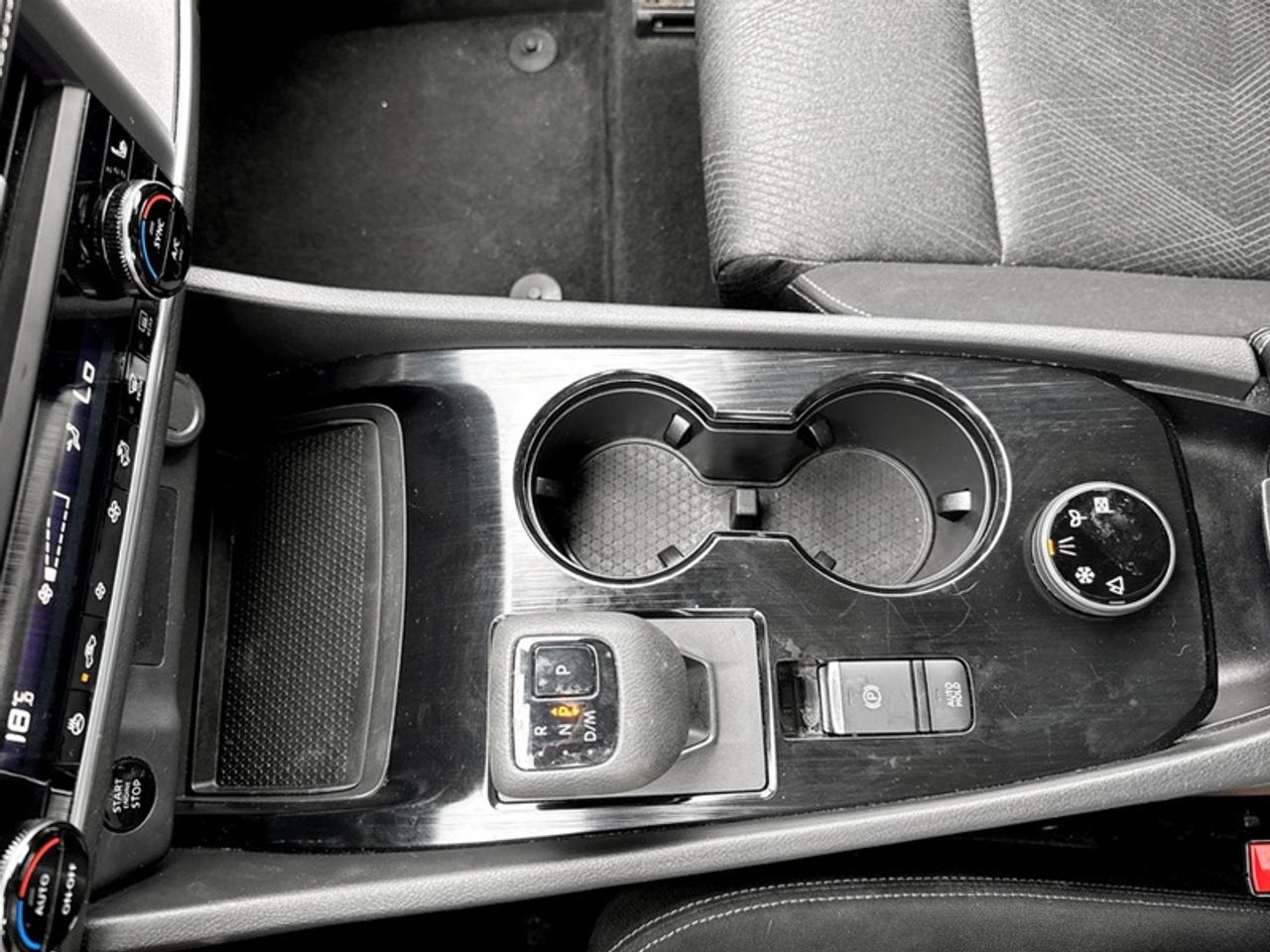 2024 Nissan Rogue SV Moonroof  **PANORAMIC SUNROOF** Photo