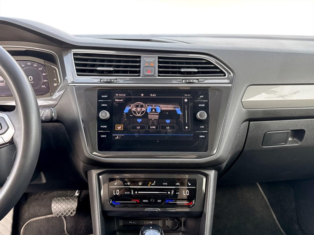 2024 Volkswagen Tiguan Comfortline w/Third Row Pkg  *CLEAN CF* Photo