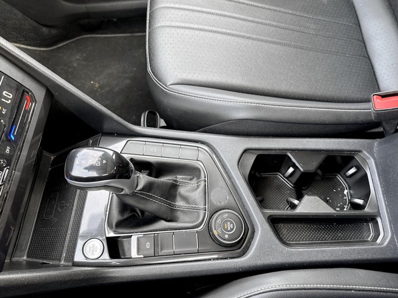 2024 Volkswagen Tiguan Comfortline w/Third Row Pkg  *CLEAN CF* Photo