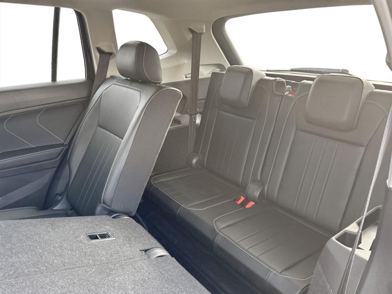 2024 Volkswagen Tiguan Comfortline w/Third Row Pkg  *CLEAN CF* Photo