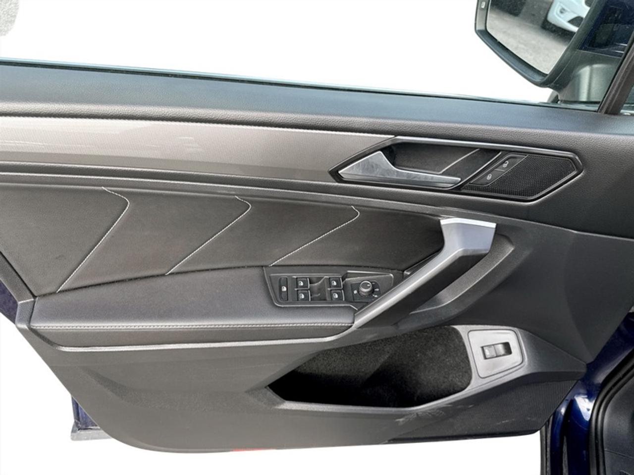 2024 Volkswagen Tiguan Comfortline w/Third Row Pkg  *CLEAN CF* Photo