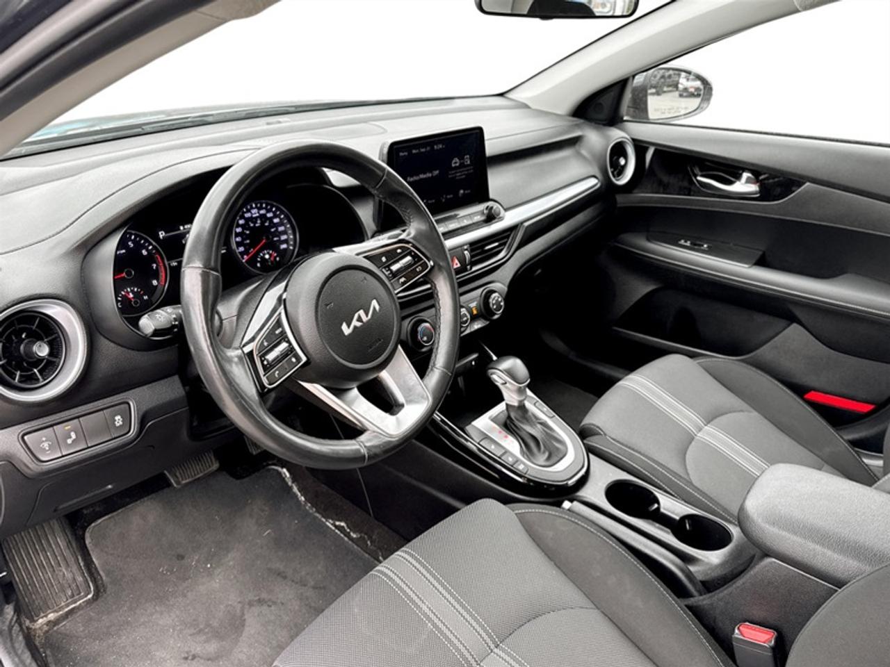2024 Kia Forte EX  **CLEAN CARFAX** Photo