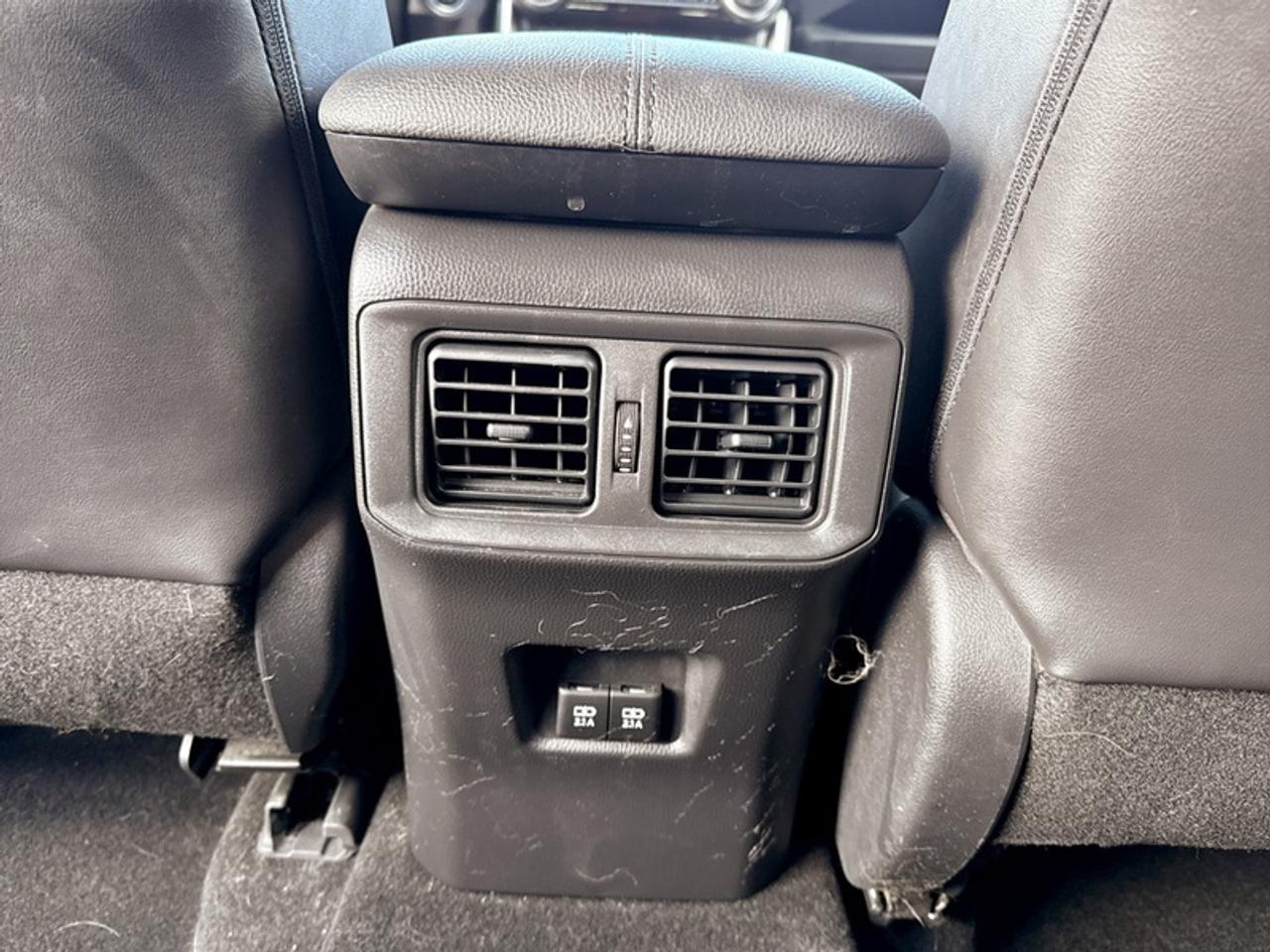 2020 Toyota RAV4 XLE  **LOW MILEAGE** Photo