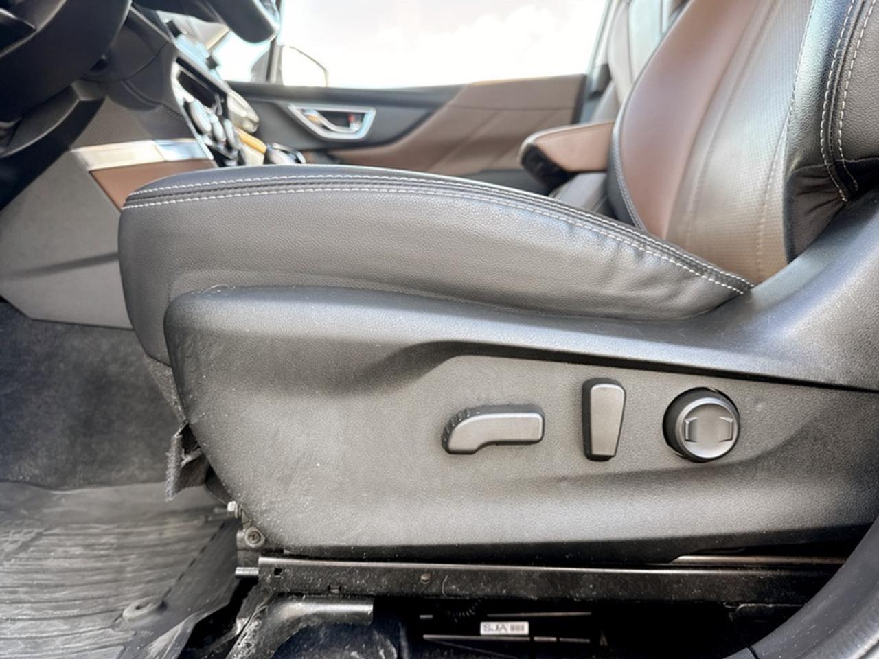 2024 Subaru Forester Premier  **CLEAN CARFAX** Photo