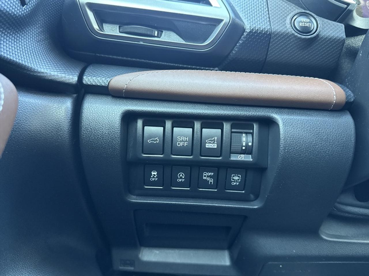 2024 Subaru Forester Premier  **CLEAN CARFAX** Photo